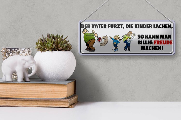 Blechschild Spruch 27x10cm Familie Vater furzt Kinder lachen
