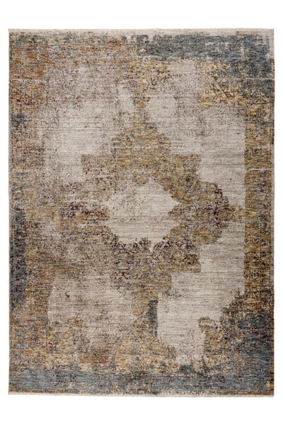 Rechteckiger Teppich im Vintage Design mit floralem Ornament und Fransen an den kurzen Seiten.