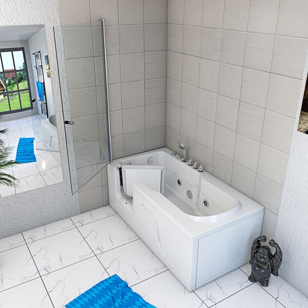 Weiße Badewanne mit Einstiegstür, Sitz, Massagefunktion und Glaswand in einem hellen Badezimmer mit Marmorboden.