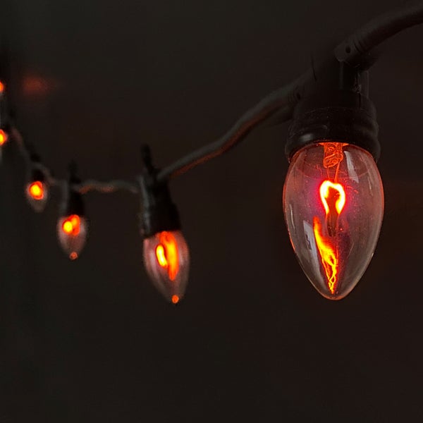 ECD Germany Lichterkette mit Flammeneffekt 360 cm, 10 Glühbirnen, Warmweiß, E14 Fassung, Strom, Wetterfest IP44 Innen/Außen, Weihnachtsbeleuchtung Deko Beleuchtung für Weihnachten, Halloween & Balkon