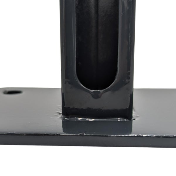 Detailaufnahme einer Metallhalterung