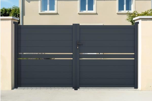 Horizontale Aluminium Gartentür mit Griff