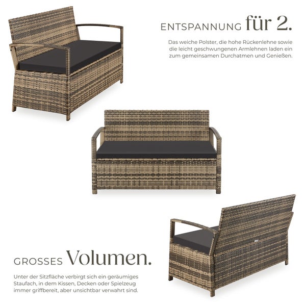 Gartenbank aus Polyrattan für zwei Personen mit hoher Rückenlehne, Sitzpolster und integriertem Stauraum unter der Sitzfläche für Gartenutensilien.