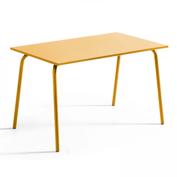 Rechteckiger gelber Metalltisch mit gebogenen Beinen.