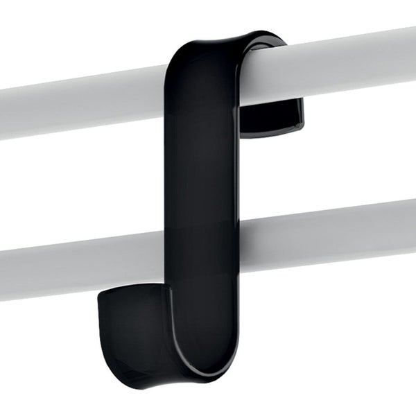 Schwarzer Handtuchhaken für Badheizkörper aus Kunststoff.