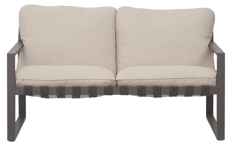 Zweisitzer-Gartensofa mit grauem Rahmen und hellen Kissen