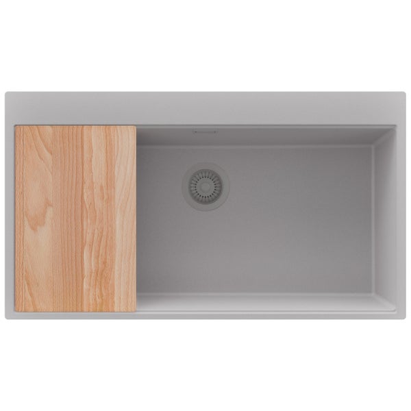 Spüle mit Schneidebrett