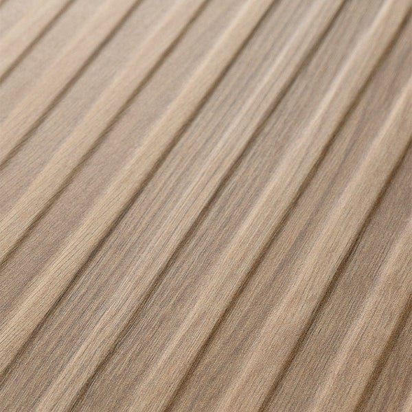 Holzpaneel mit feiner Rillenstruktur für Wandverkleidung
