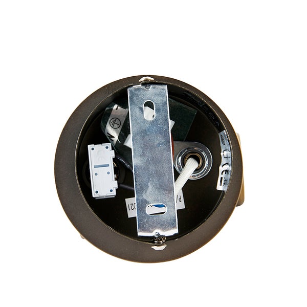 Innenansicht einer Deckenleuchte mit Montagehalterung und elektrischen Komponenten