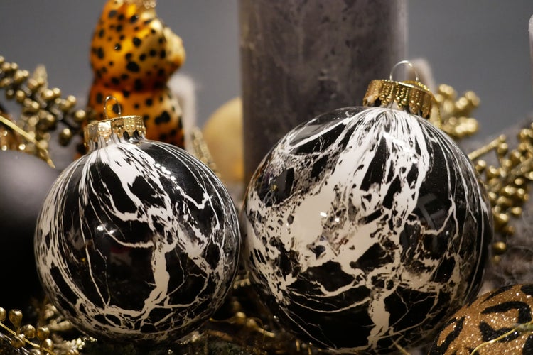 Spezial-Glaskugel Schwarzer Marmor, Schwarz/Weiß Glanz, Multicolor, 8cm, 1 Stck., Weihnachtsbaumkugeln, Christbaumschmuck, Weihnachtsbaumanhänger