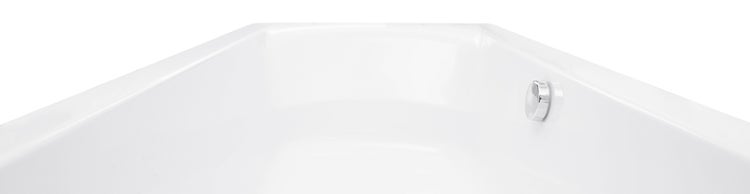 Weiße Badewanne mit verchromtem Überlauf