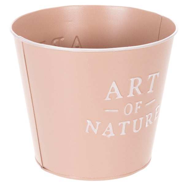 Runder, roséfarbener Metall-Übertopf mit geprägtem Schriftzug Art of Nature.