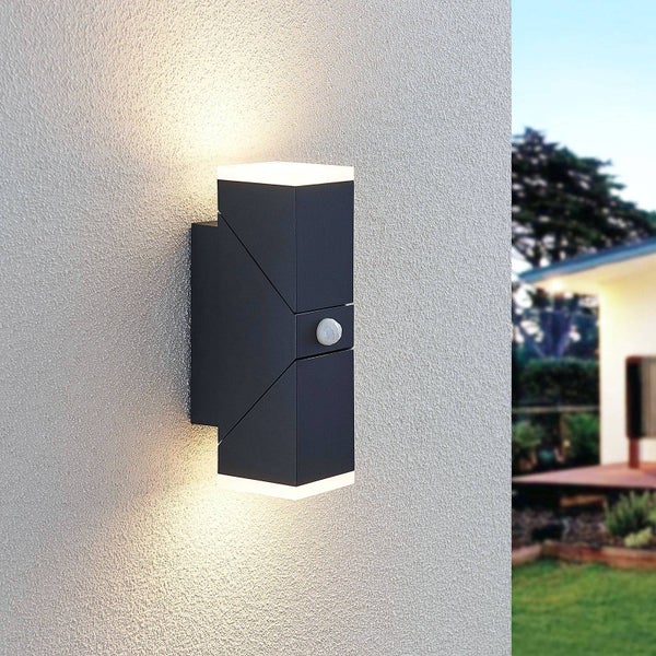Lindby LED Wandleuchte außen Sally mit Bewegungsmelder (spritzwassergeschützt (Modern) in Schwarz aus Aluminium (2 flammig, ) - Außenwandleuchten Wandlampe Led Außenlampe Outdoor für