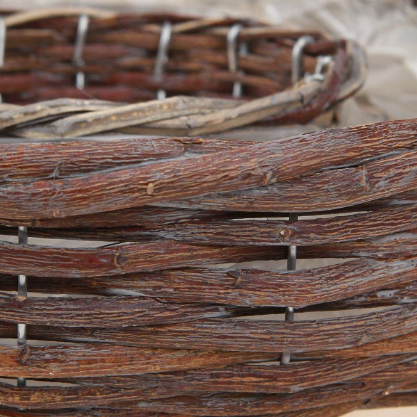 Nahaufnahme von Weidenkörben mit Geflechtstruktur