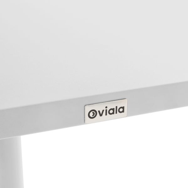 Detailansicht einer mechanischen Metallhalterung mit Verriegelungshebel und Innensechskantschrauben.