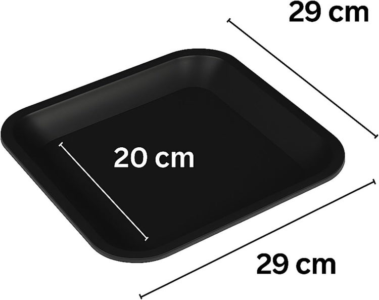 Quadratischer schwarzer Kunststoff-Untersetzer für Pflanztöpfe, Außenmaße 29 mal 29 Zentimeter, Innenmaß 20 Zentimeter.