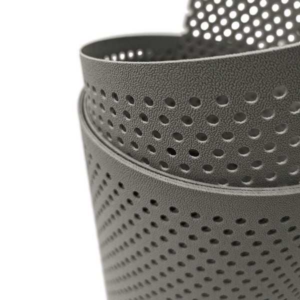 Graue Drainagebahn mit Löchern