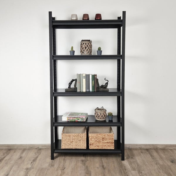 Schwarzes Metallregal mit fünf Ablagen zur Aufbewahrung von Gegenständen