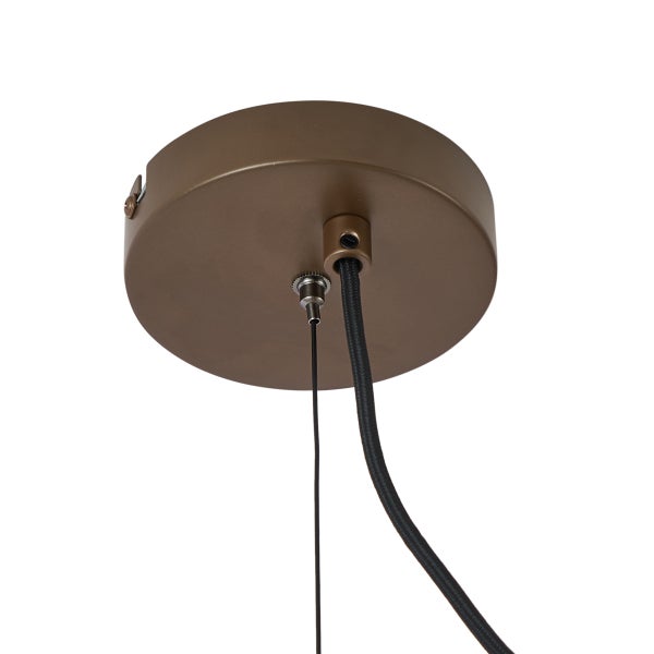 Detailaufnahme einer braunen Deckenhalterung für eine Lampe mit schwarzem Kabel