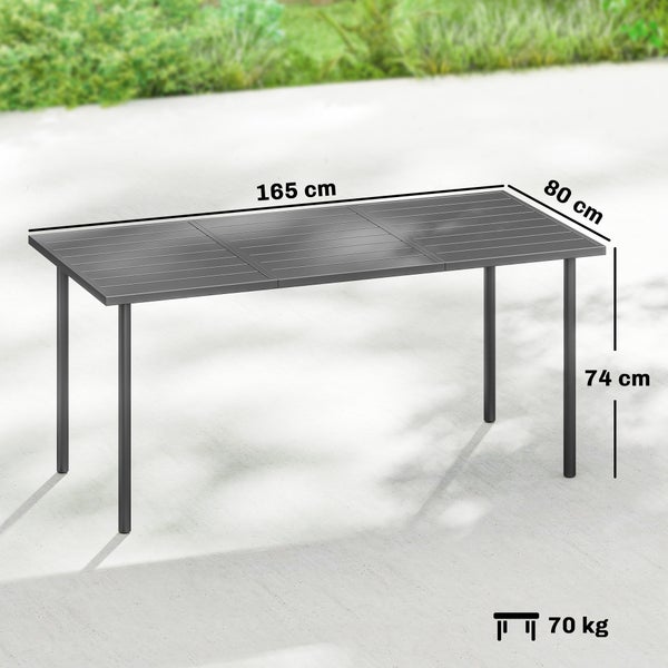 Graue Gartengruppe mit einem Aluminiumtisch und sechs Stühlen mit Seilgeflecht auf einer Holzterrasse.