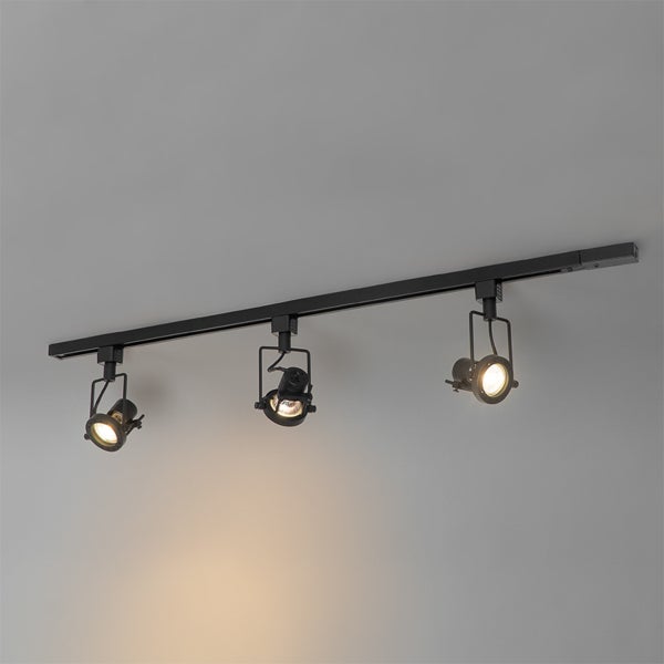 3-flammige LED Schienenleuchte zur Deckenmontage mit beweglichen Strahlern in industrieller Optik.