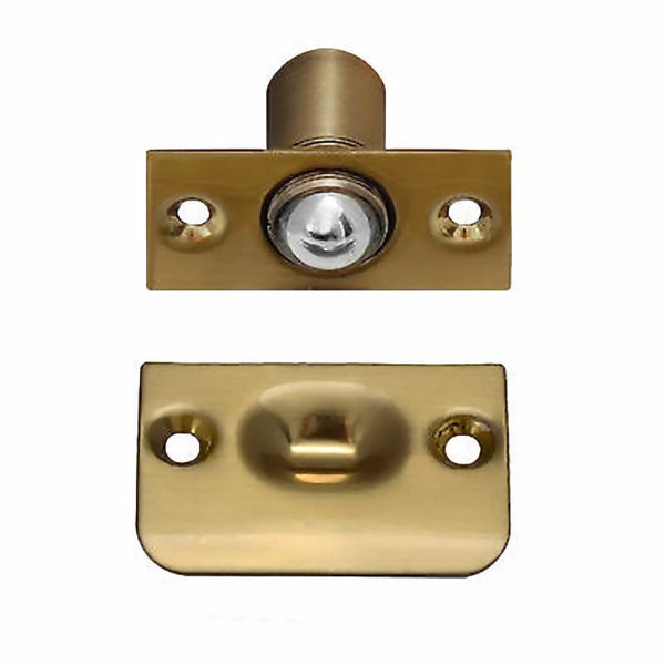 Ein metallener Kugelschnäpper mit Gegenstück für Türen und Schränke