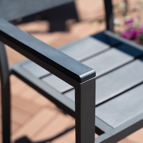 Home Deluxe - stapelbarer Gartenstuhl Madera - BxTxH: 56,6 x 57,5 x 85 cm - Stückzahl: 9 - Gestell: anthrazit, Sitzfläche: hellgrau I Campingstuhl Balkonstuhl Terrassenstuhl