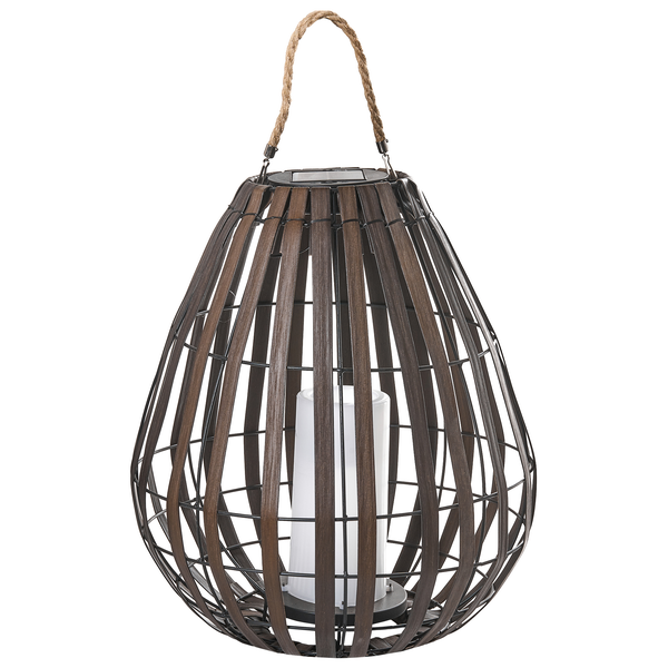 Solar-Laterne in Tropfenform mit braunen Holzlamellen, Metalldrahtgestell, Seilgriff und integrierter weißer LED-Kerze.