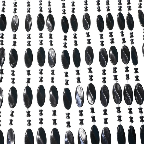 Dekorative Perlenvorhang mit ovalen und spindelförmigen Perlen