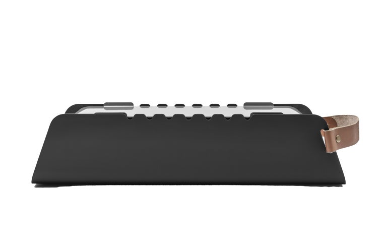 The Favilla FUMO mobiler Holzkohlegrill (48x17x11 cm) in Grau – 2-in-1 Grill mit Edelstahlrost & Spießhalterung – Inkl. Tragetasche für Camping