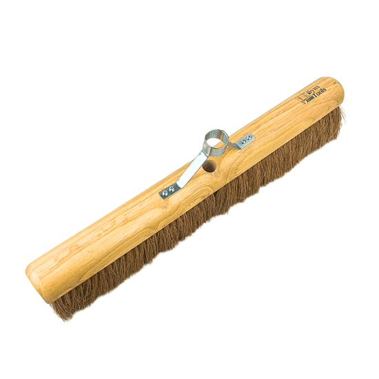 Straßenbesen mit Holzstiel und Halterung für den Stiel