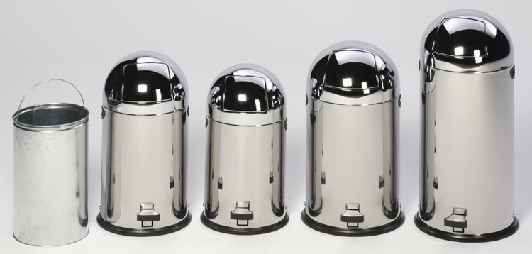 PROREGAL Klassischer Abfallsammler Mit Einwurfklappe Inneneinsatz Fußpedal 52 Liter HxBxT 88 x 46,5 x 46,5 cm Edelstahl Silber
