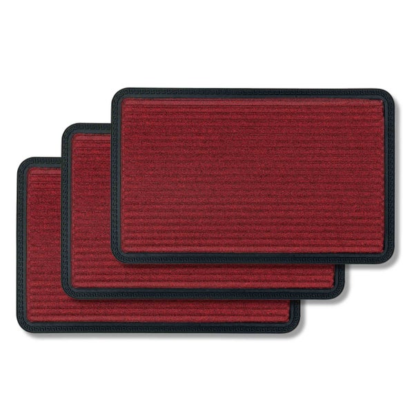 Drei rote Fußmatten mit Musterverzierung am Rand