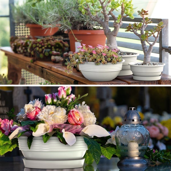 Weiße, runde Pflanzschalen aus Kunststoff in verschiedenen Größen auf einem Holztisch mit Sukkulenten und als Grabschmuck mit Blumen und Grableuchte.