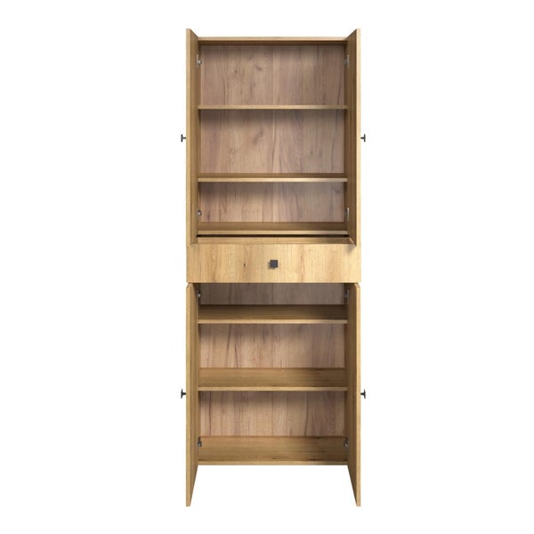 Hoher Holzschrank mit zwei Türen und einer mittleren Schublade zur Aufbewahrung