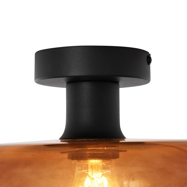 Deckenleuchte mit schwarzer Halterung und Schirm