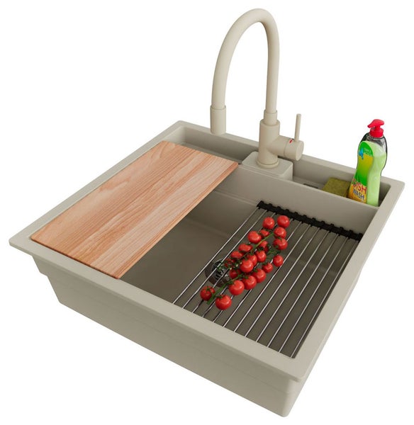Spüle mit Abtropfgitter, Schneidebrett und Armatur