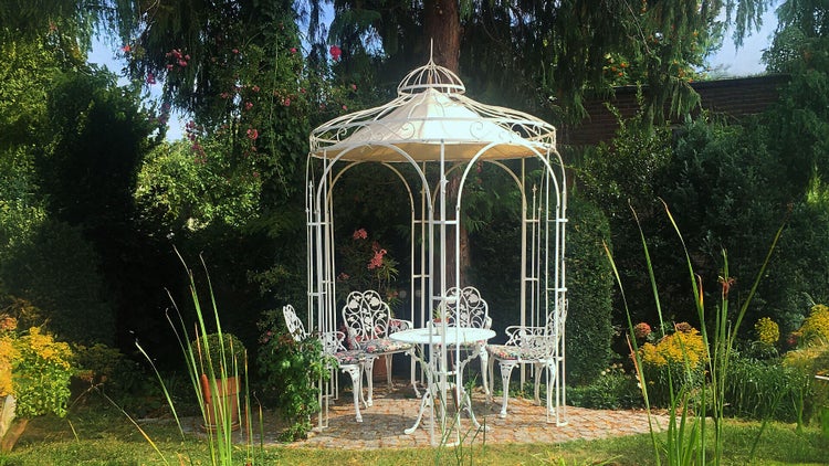 Pavillon ELEO Siena Ø 2,1 m weiß - pulverbeschichtet | mit Dekorkugel und Sonnensegel ecru