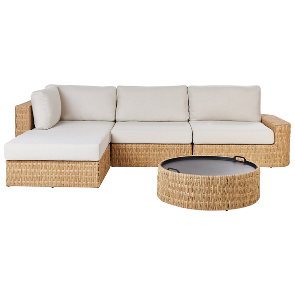 Garten-Lounge-Set aus Polyrattan bestehend aus einem Ecksofa mit hellen Polstern und einem runden Couchtisch.