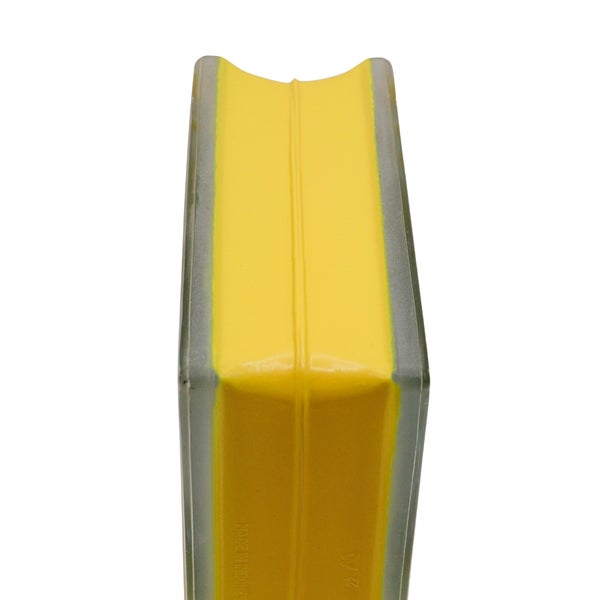 Gelber Kantenschutz aus Kunststoff