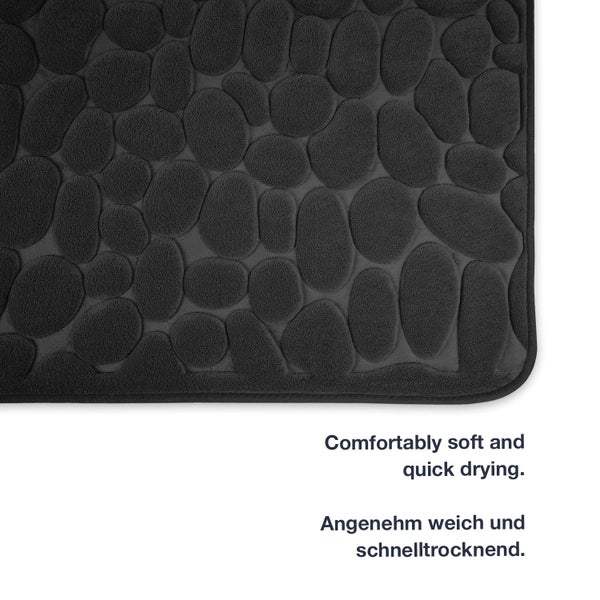 Badteppich mit Steinmuster