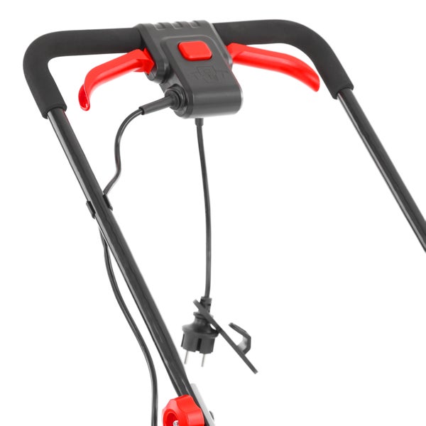 Griff und Bedienelemente eines Rasenmähers