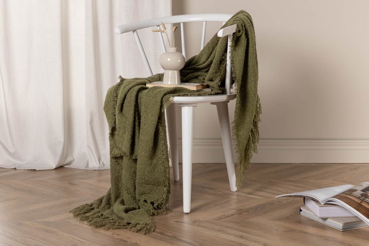 Holzbox mit dem Spruch: Ja, ich stricke. Und nein, ich bin keine alte Oma. von Mr. & Mrs. Panda