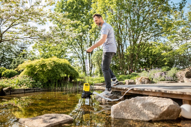 Flachsaugende Schmutzwasser-Tauchpumpe SP 16.000 Dual