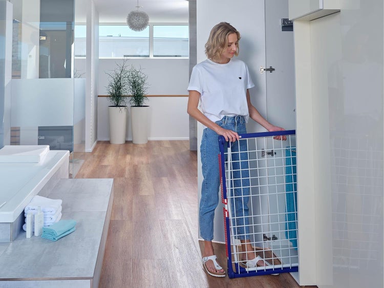 Leifheit Standtrockner Pegasus 180 Solid Plus mit stabilem Stand, Wäscheständer für lange Wäsche, Flügelwäschetrockner für platzsparende Aufbewahrung
