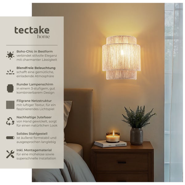 Wandleuchte mit dreistufigem Lampenschirm aus Jutefaser im Schlafzimmer