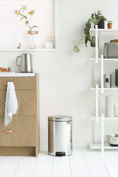 Brabantia Klassischer Tretmülleimer Mit Soft Verschluss 20 Liter HxBxT 46,7 x 29 x 38 cm Metall Edelstahl
