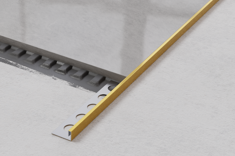 Fliesenprofil aus Metall mit quadratischer Kante