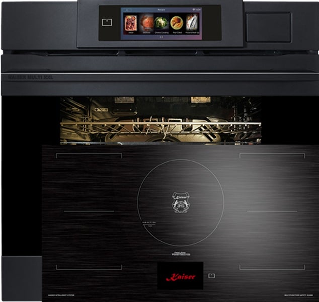 Einbaubackofen mit Induktionskochfeld von Kaiser mit Touchscreen Display und Multifunktionssystem.