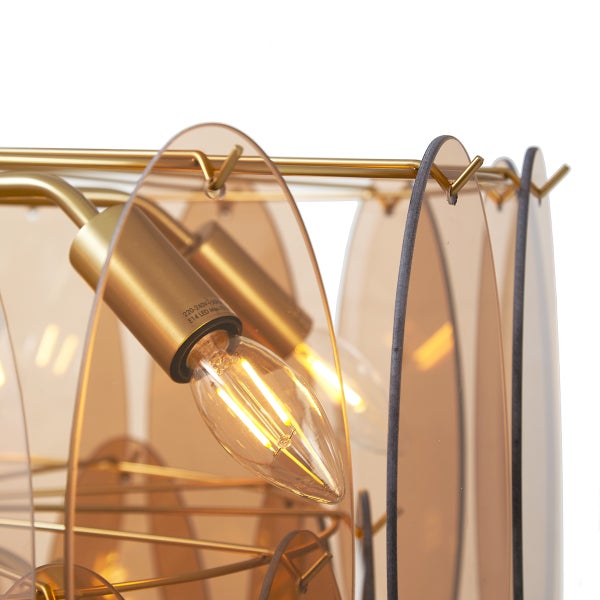 Detailaufnahme einer Leuchte mit LED Leuchtmittel und Lampenschirm